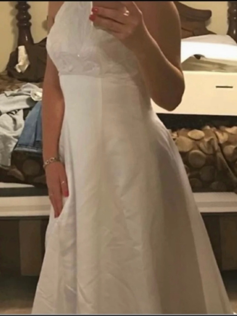 Eden Bridals Wedding Dress Size 8
Excellent Condition -Worn One Time
-Like New